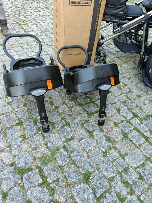 Vendo CARRINHO BEBECAR DUPLA para gémeos e bases isofix