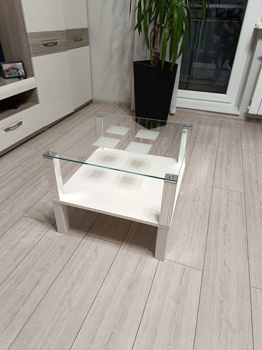 Stolik stan jak nowy