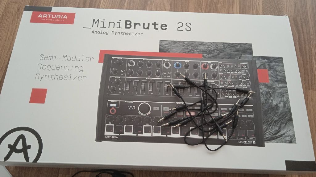 Sintetizador Arturia minibrute 2s
