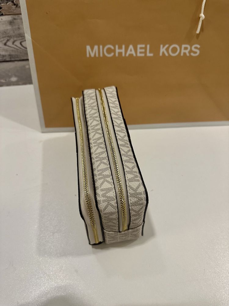 NOWA kosmetyczka MICHAEL KORS vanilla monogram oryginalna FIRMA 225 zł