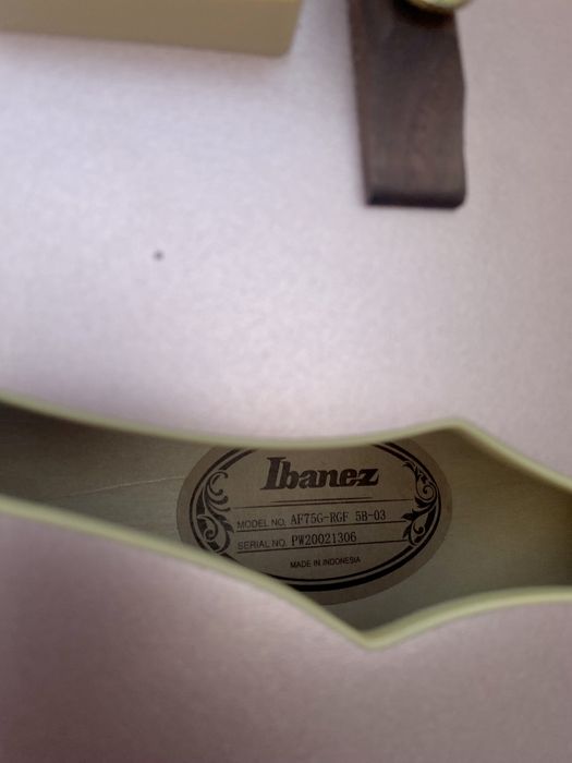 Ibanez Artcore hollow-body