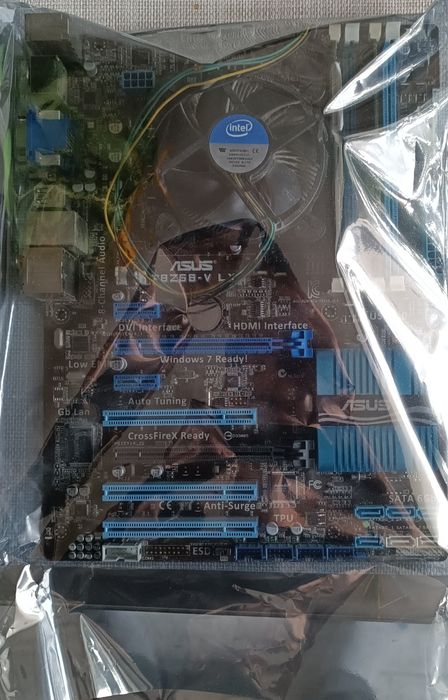 Материнська плата Asus P8Z68-V LX, s1155 + intel core 2500k 3.3МГц