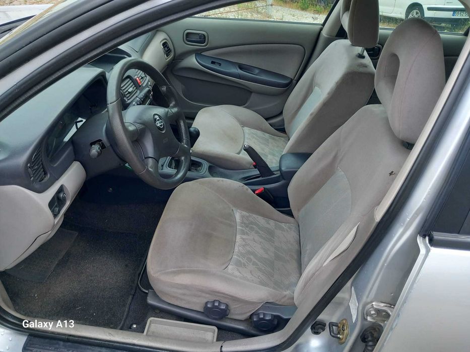 NISSAN Almera 1.5 Gasolina