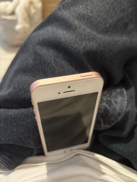 iPhone SE różowy 32 GB, bateria 89% oryginalna