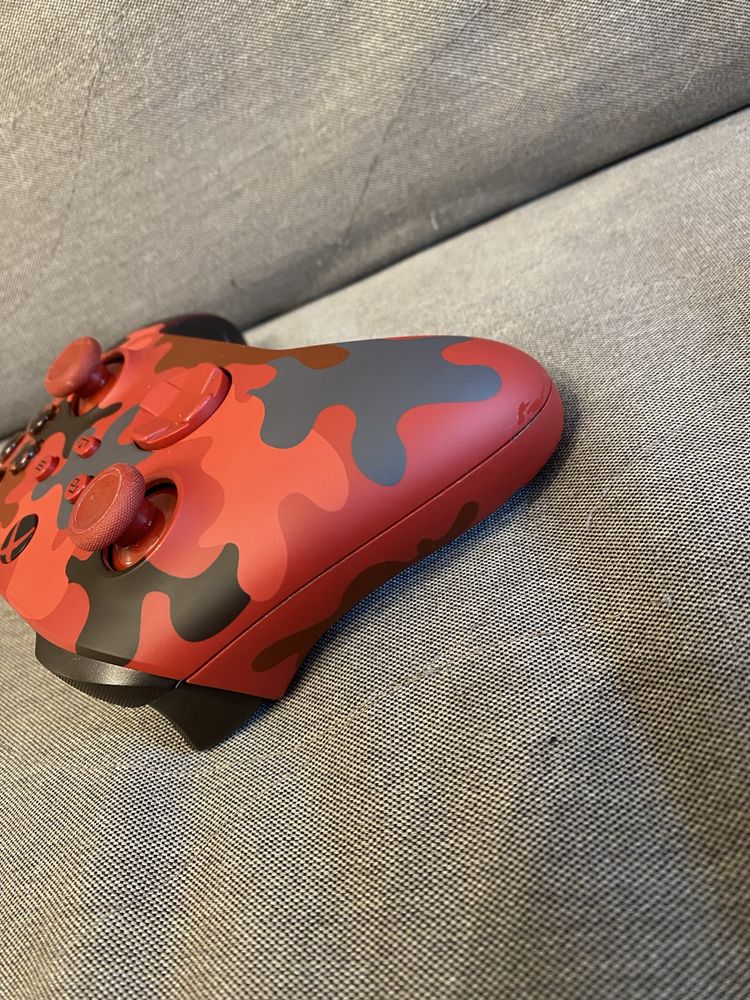 Pad Xbox series xbox one DAYSTRIKE CAMO MORO, Pad do Xboxa