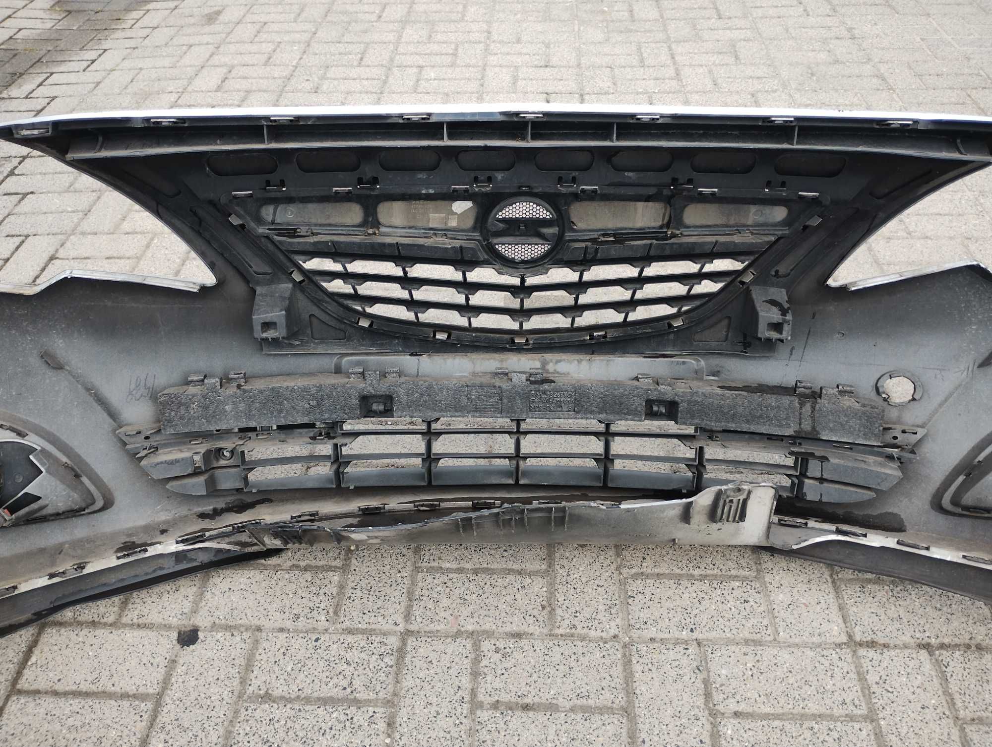Zderzak przedni Opel Meriva B przed liftem 2010-13