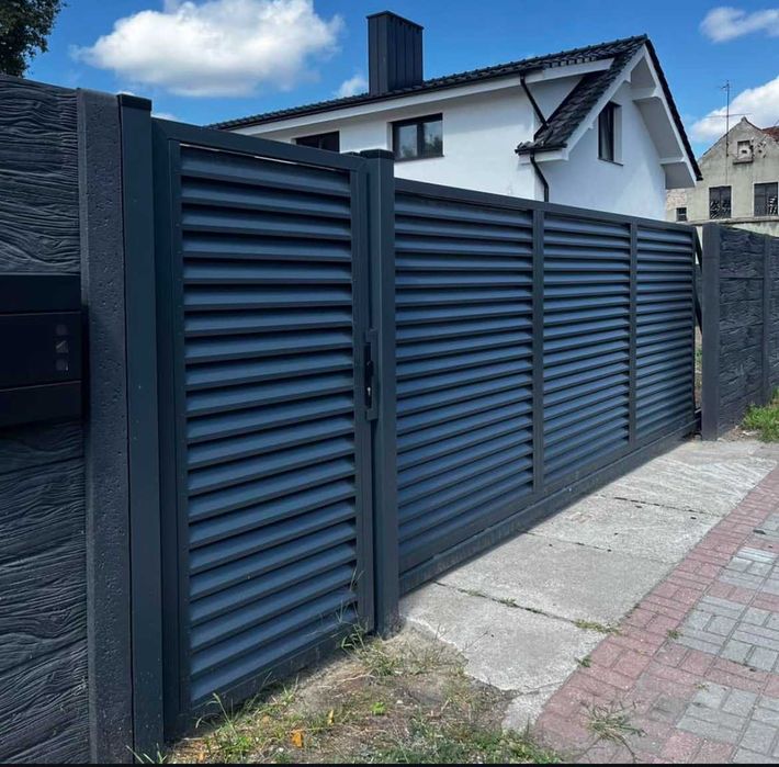 Ogrodzenie frontowe żaluzjowe, Żaluzja pozioma, Przęsła żaluzjowe -