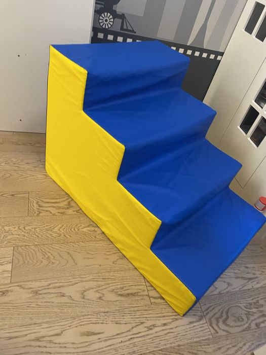 Schody Romulus, stan idealny.