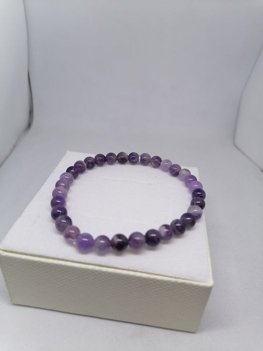Bransoletka na gumce z ametystem