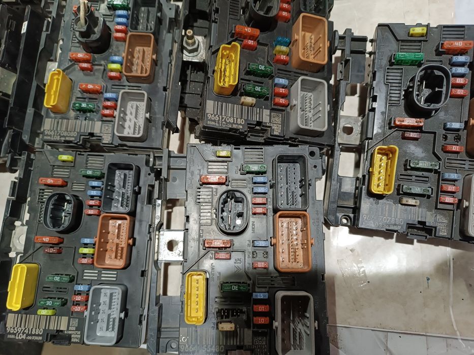 Блок предохранителей BSM Citroen Peugeot R05,R02,R09,L01, L02, L03,L04