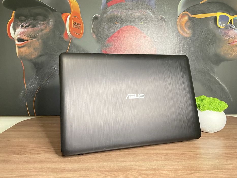 Ігровий ноутбук Asus/ 8GB/i5-5200/SSD+HDD/Geforce GT 920 2 GB