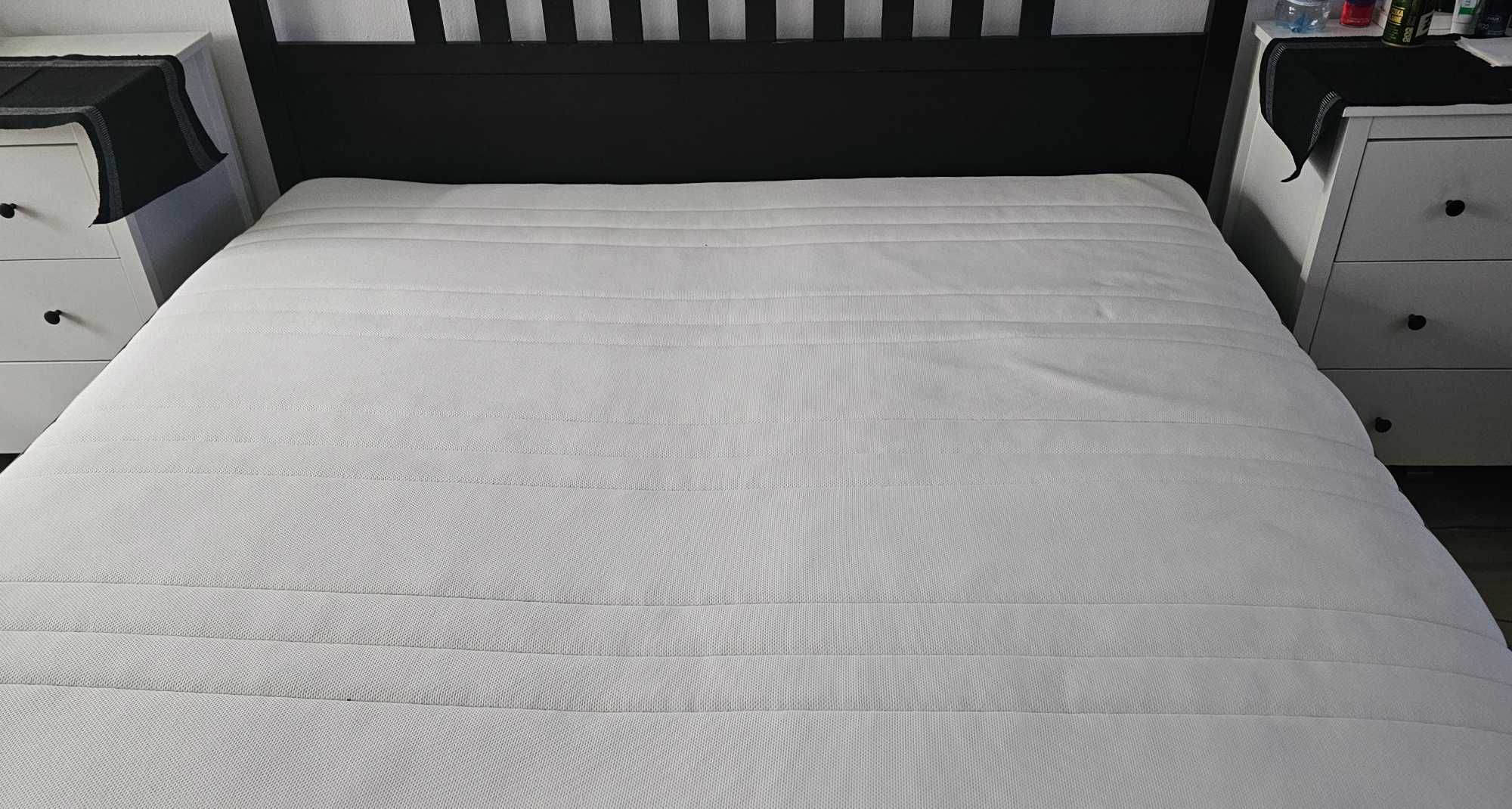 Łóżko podwójne Hemnes z Ikea