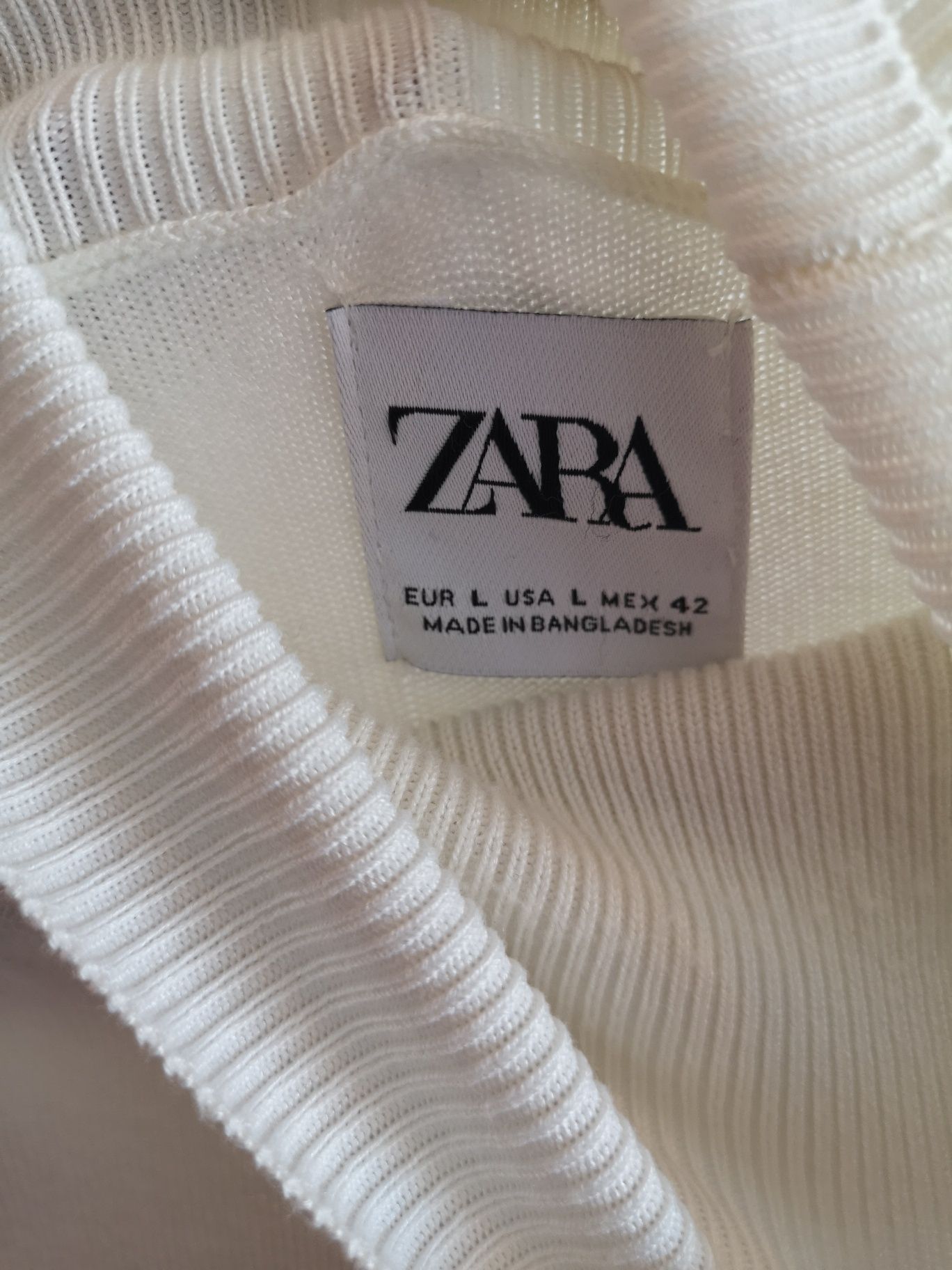 Camisola de Gola alta Zara