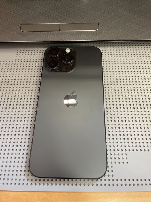 I phone 16 pro max