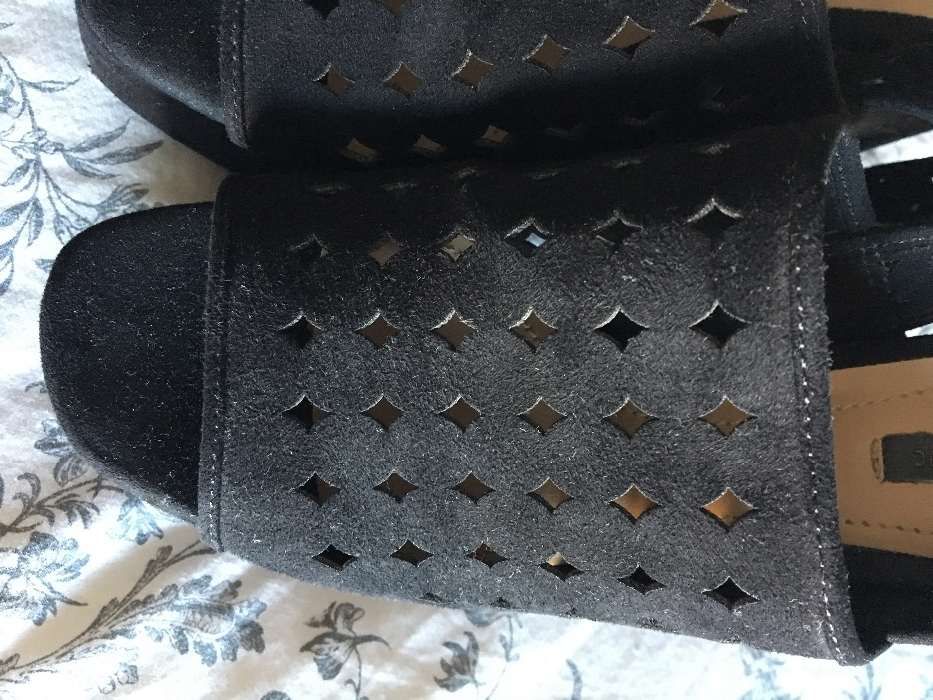 Sandálias pretas Zara