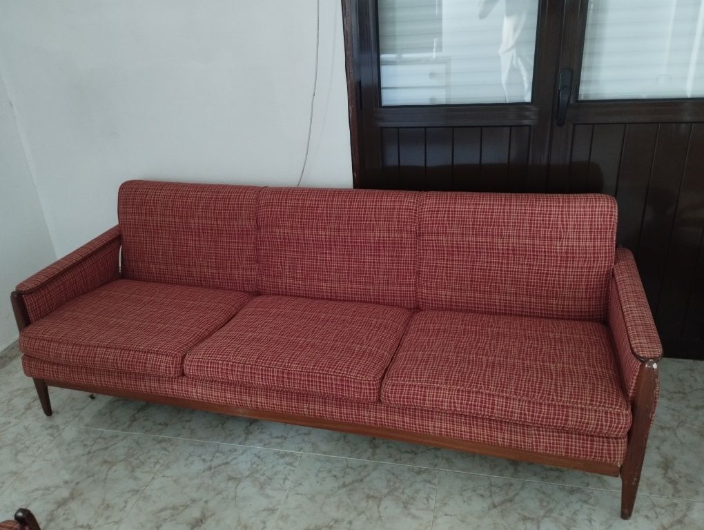 Sofá familiar usado