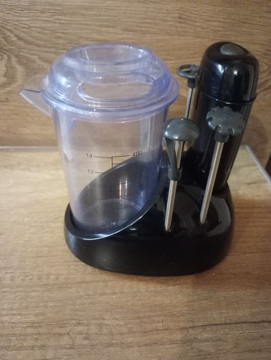 Shaker, blender do koktajli mlecznych, do ubijania
