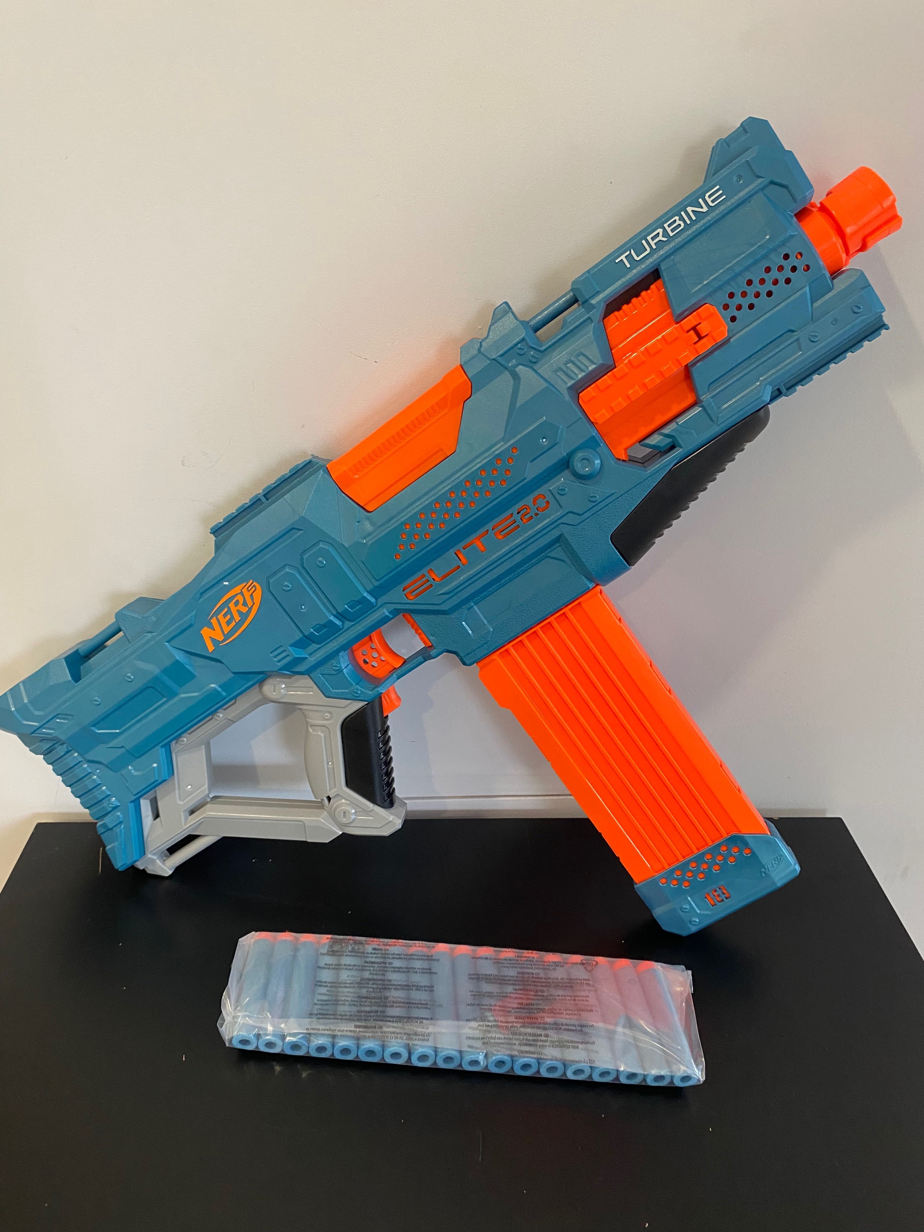 Pistolet Nerf Elitę 2.0 Turine CS-18 . Stan bardzo dobry, jak nowy.