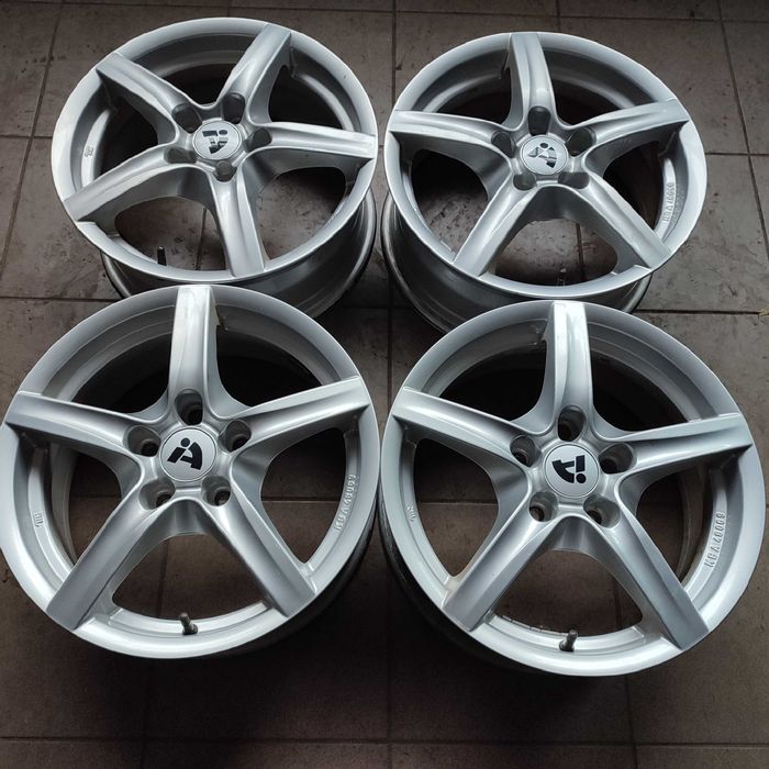 felgi 6,5x16 5x114,3  ET39 Alutec Hyundai Kia Toyota Mazda Nissan