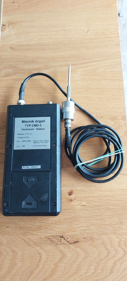 Miernik drgań TYP CMD-3 przenośny