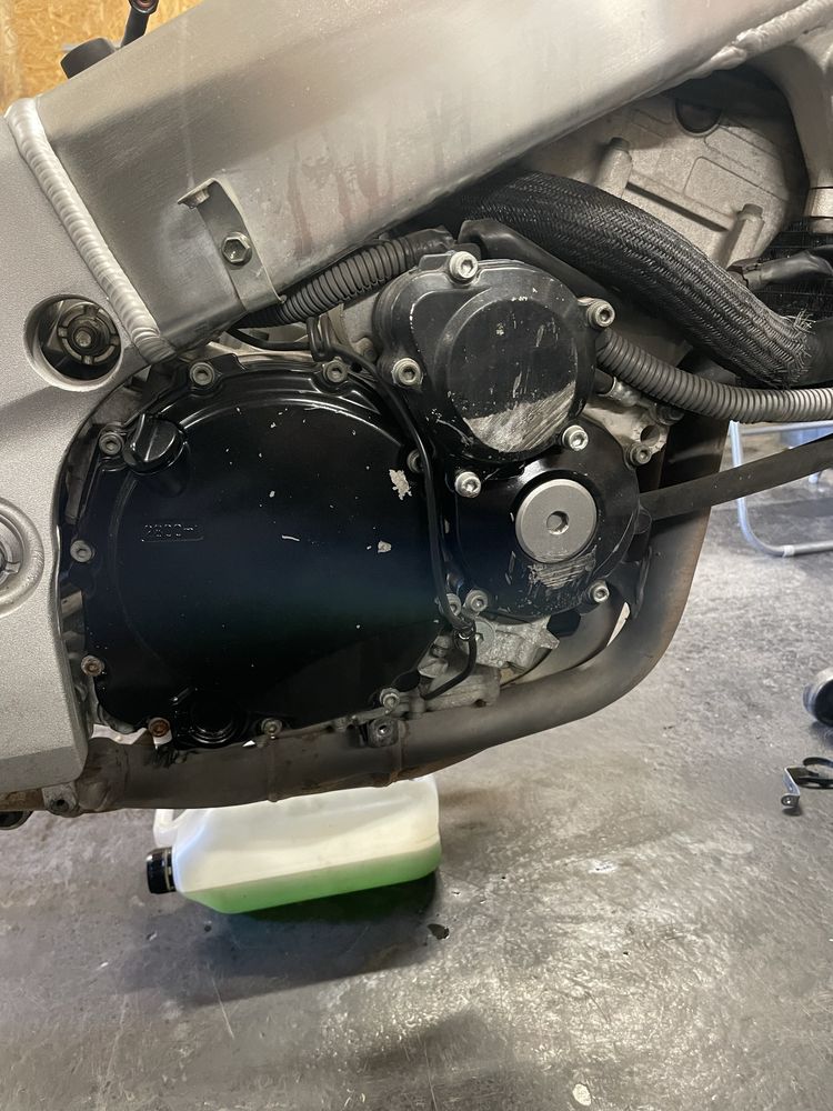 Silnik Suzuki gsxr k1 k2 600
