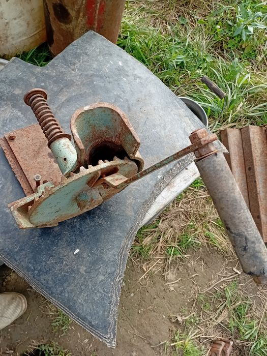 Продам кукурузочистку для бистрой чистки зерен от качана ссср