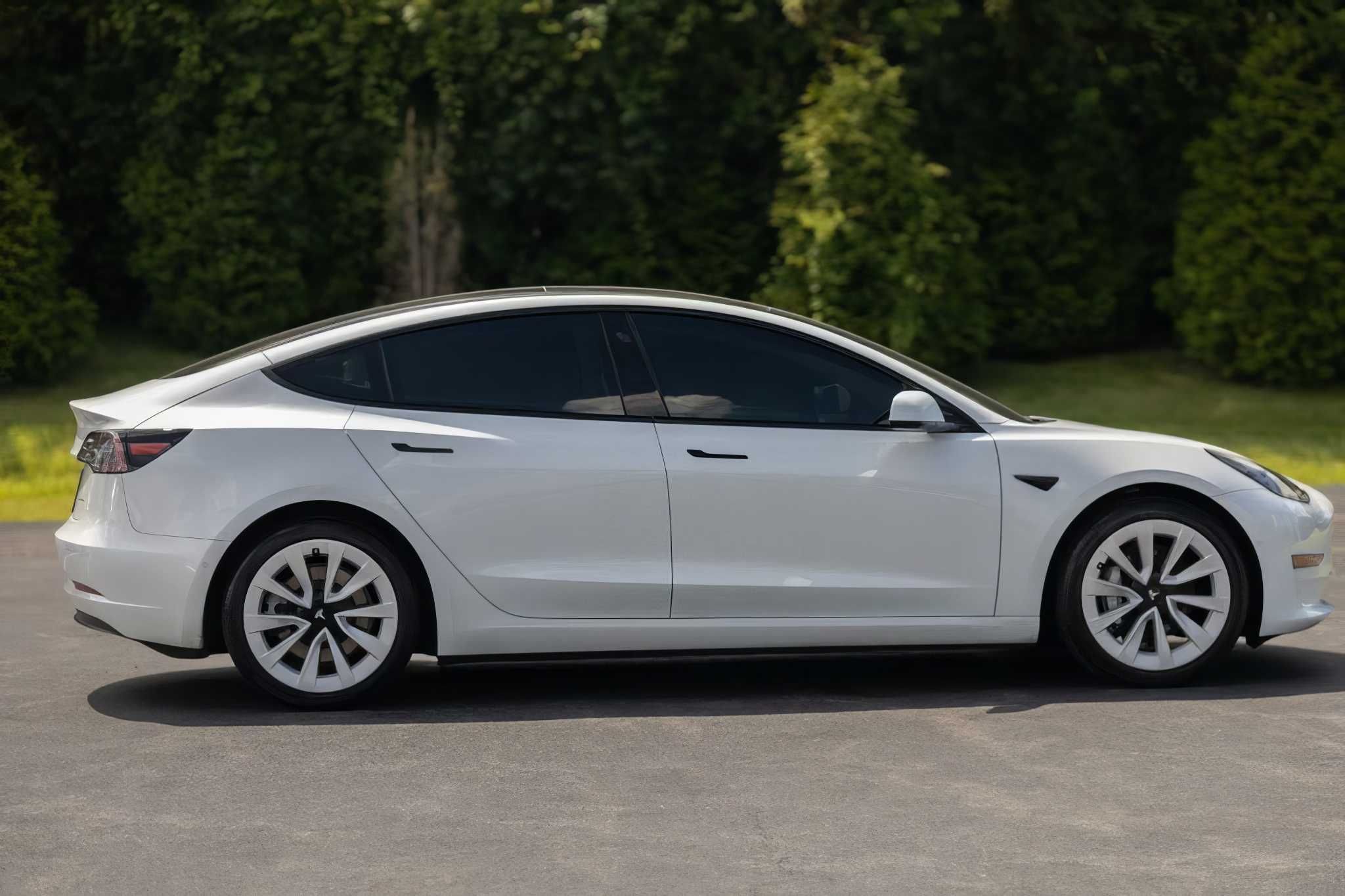 2022 Tesla Model 3 Long Range