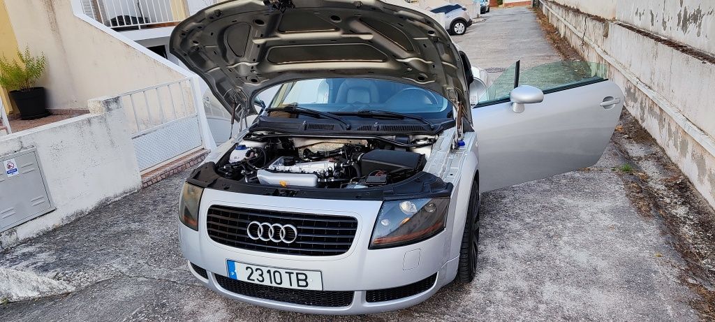 Audi TT 1,8T 180cv 2002 Nacional  (rev & rep 20vt garagem)