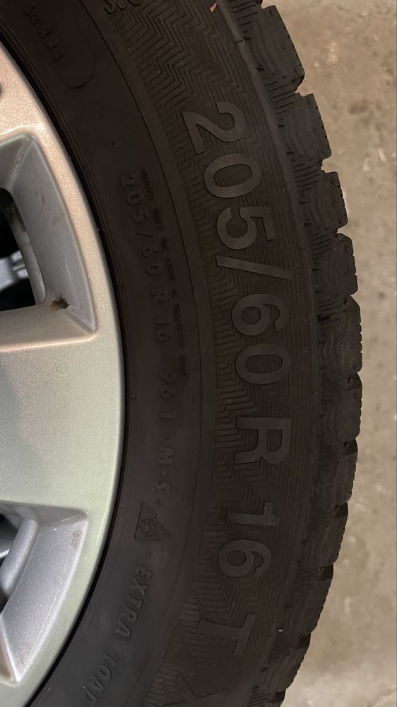 Felgi aluminiowe renault captur + opony zimowe