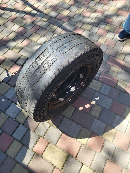 Диск с резиной 215/70/r15C