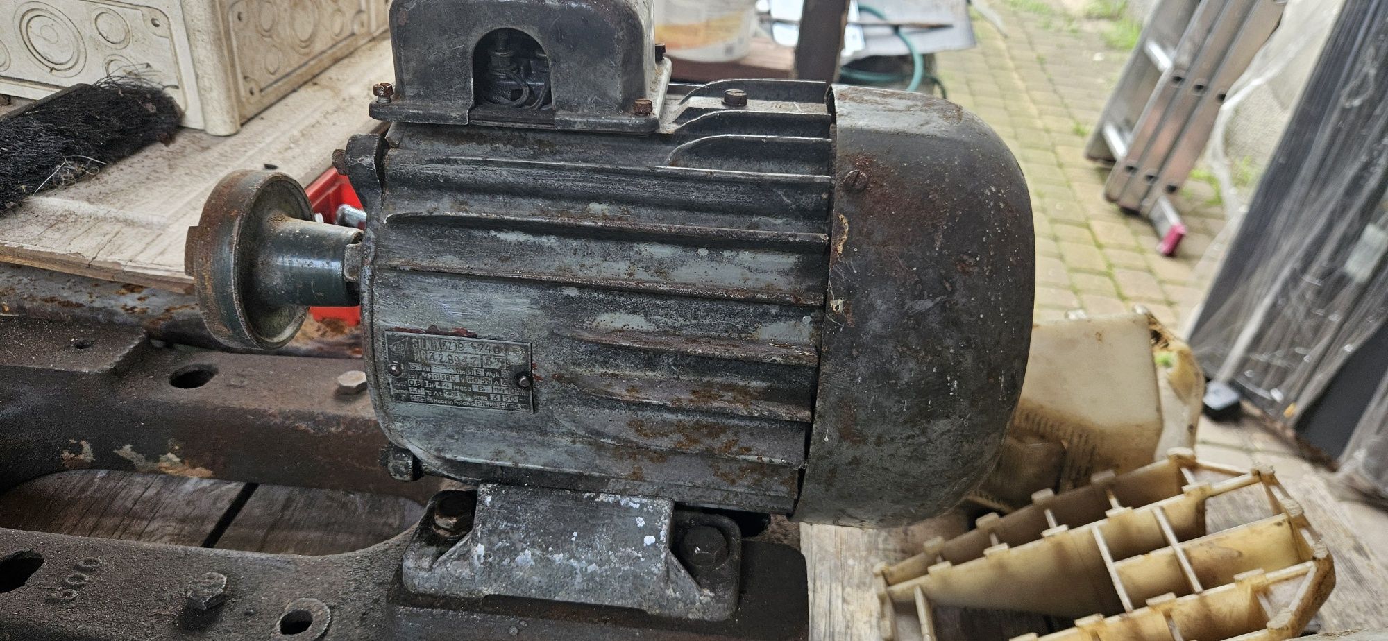 Silniki elektryczne Tamel – 3 sztuki – różne moce