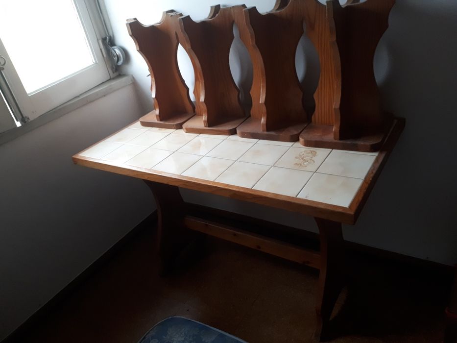 Mesa cozinha em bom estado