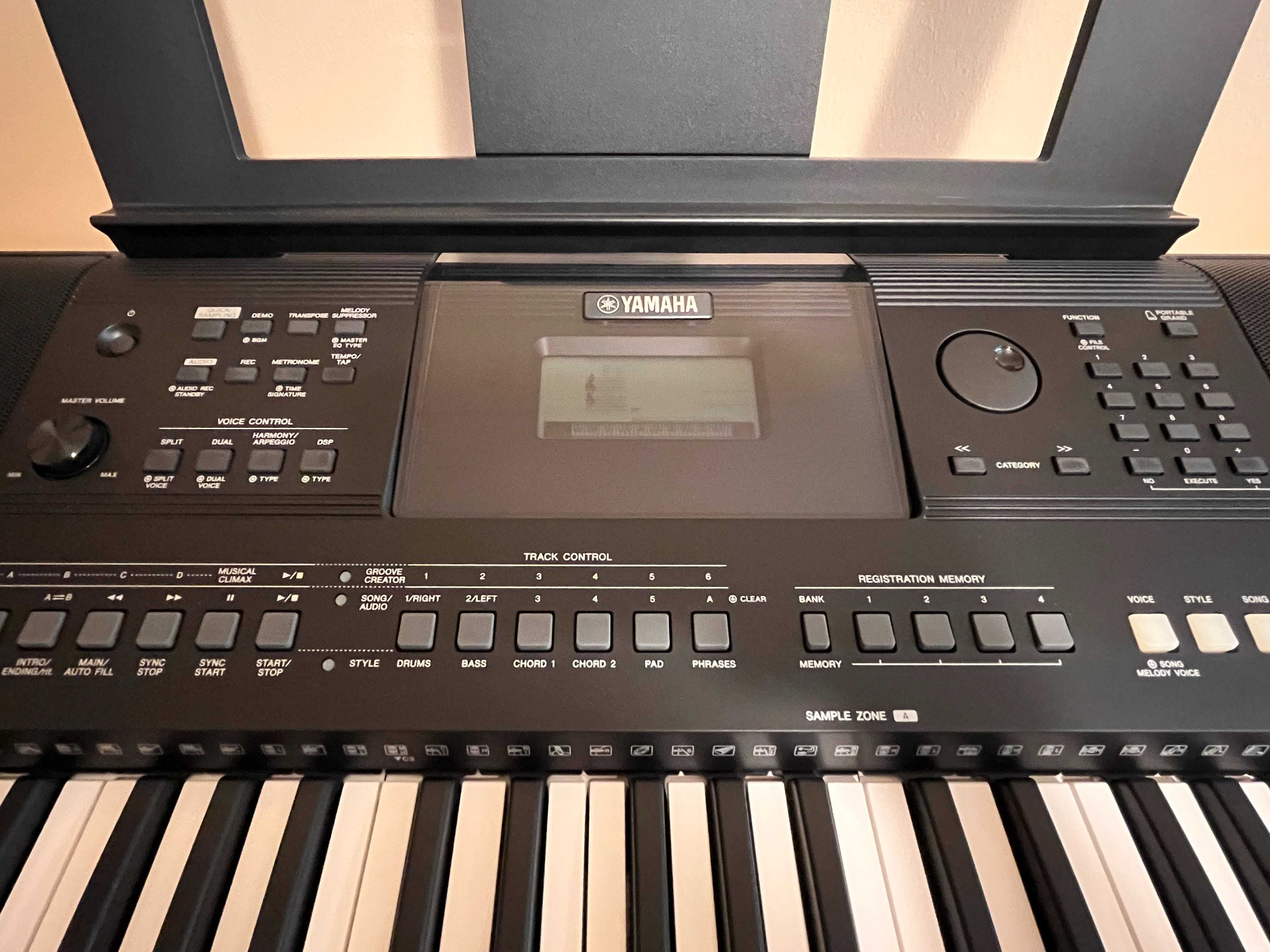 Keyboard YAMAHA PSR-E463 + pokrowiec