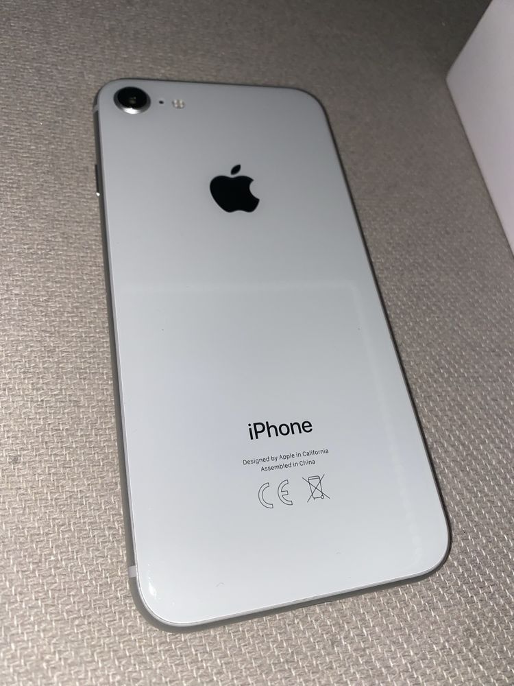 telefon iPhone 8 64gb