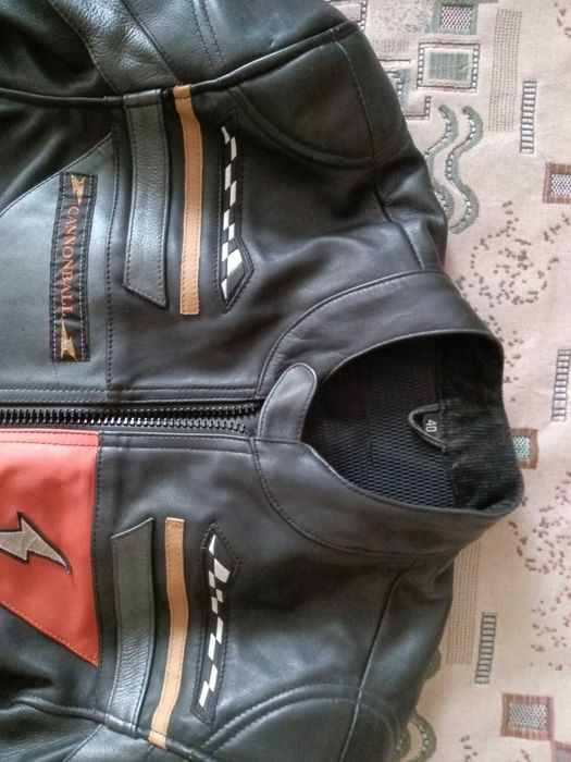 Мото куртка шкіряна