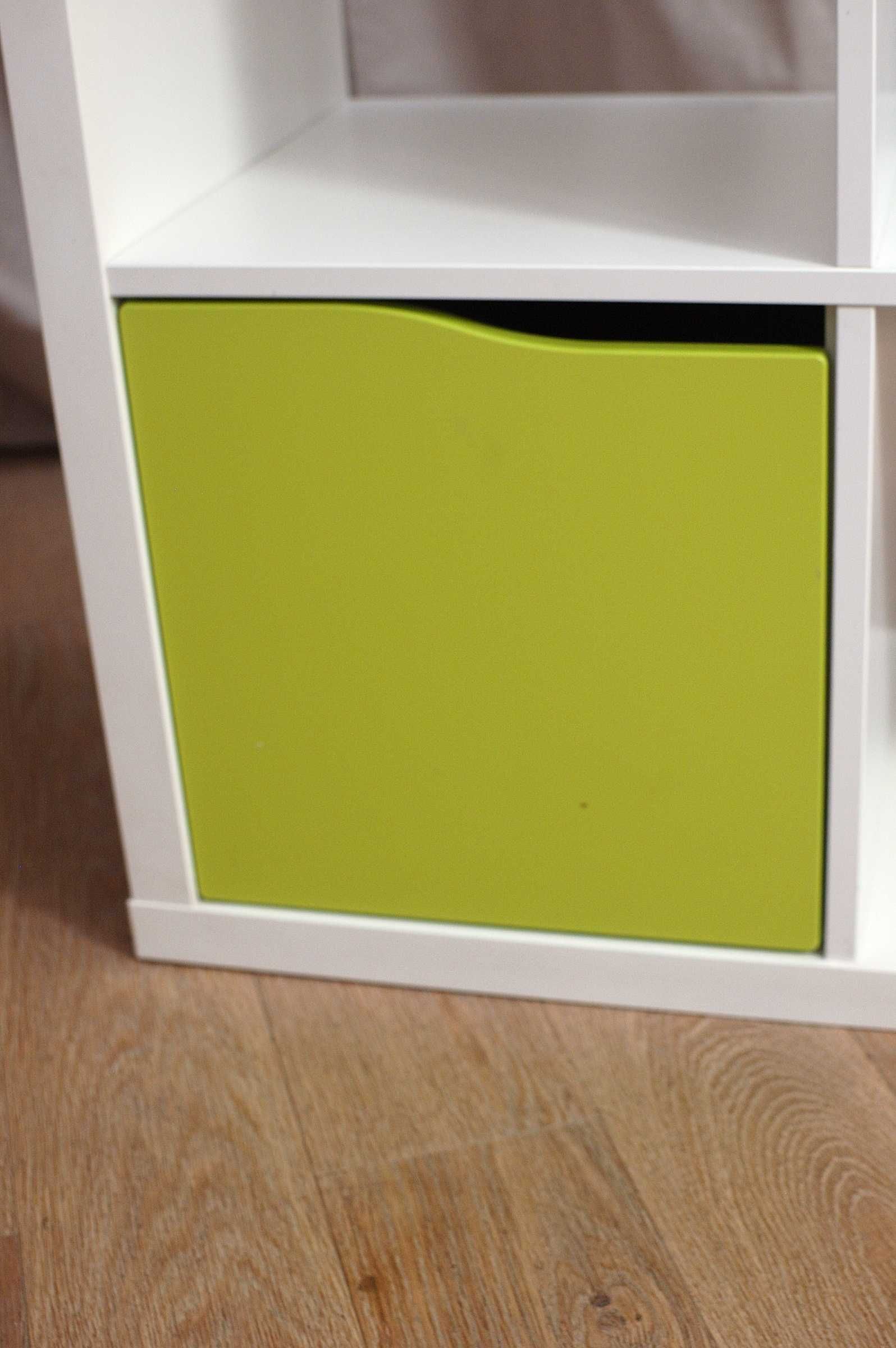 Regał Kallax Ikea 77x147x39 z dodatkowymi szafkami, biało-zielony