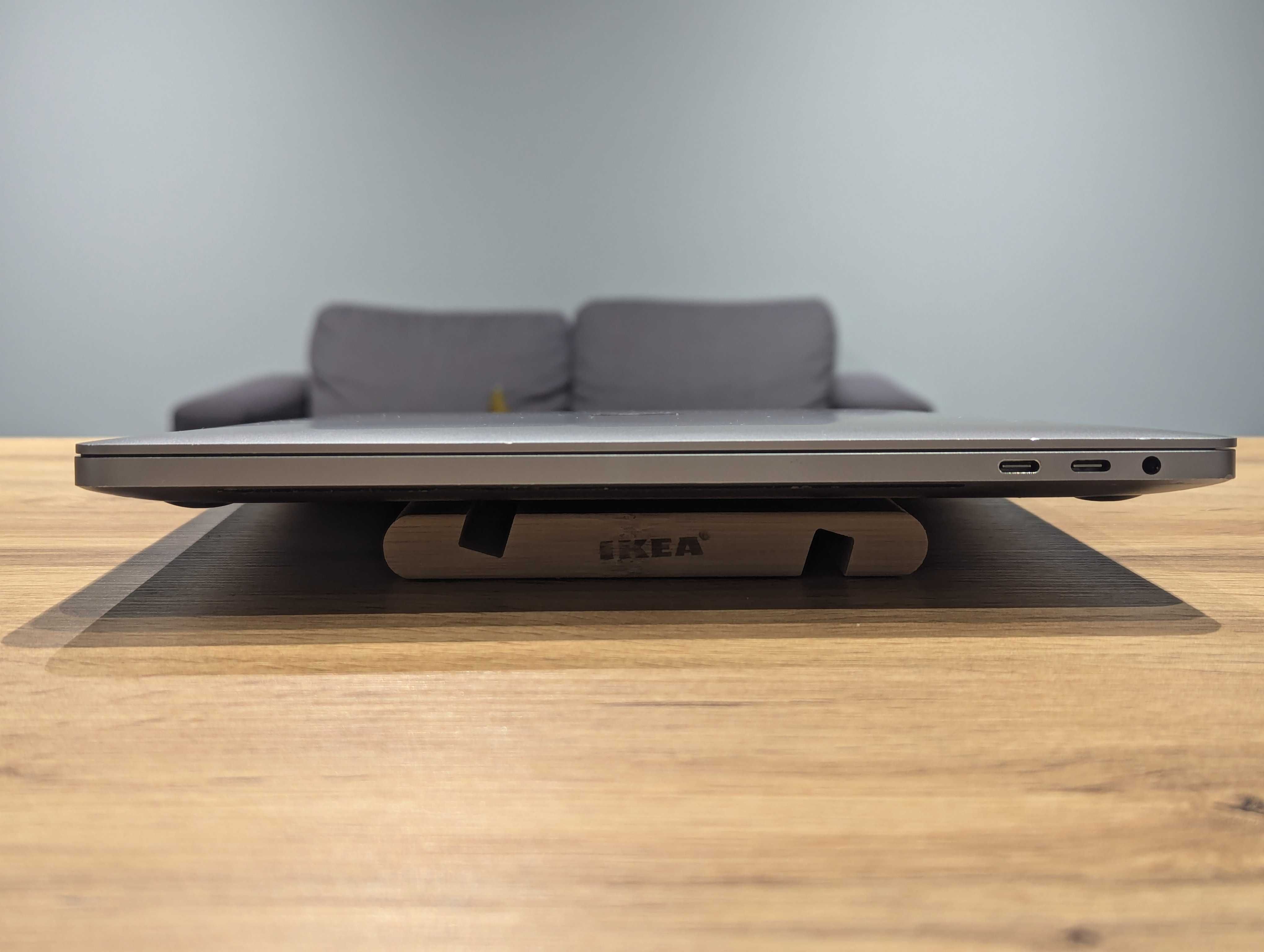 Macbook pro 16 2019 core i9 2.4ghz 64/1tb pro 5500m 4gb