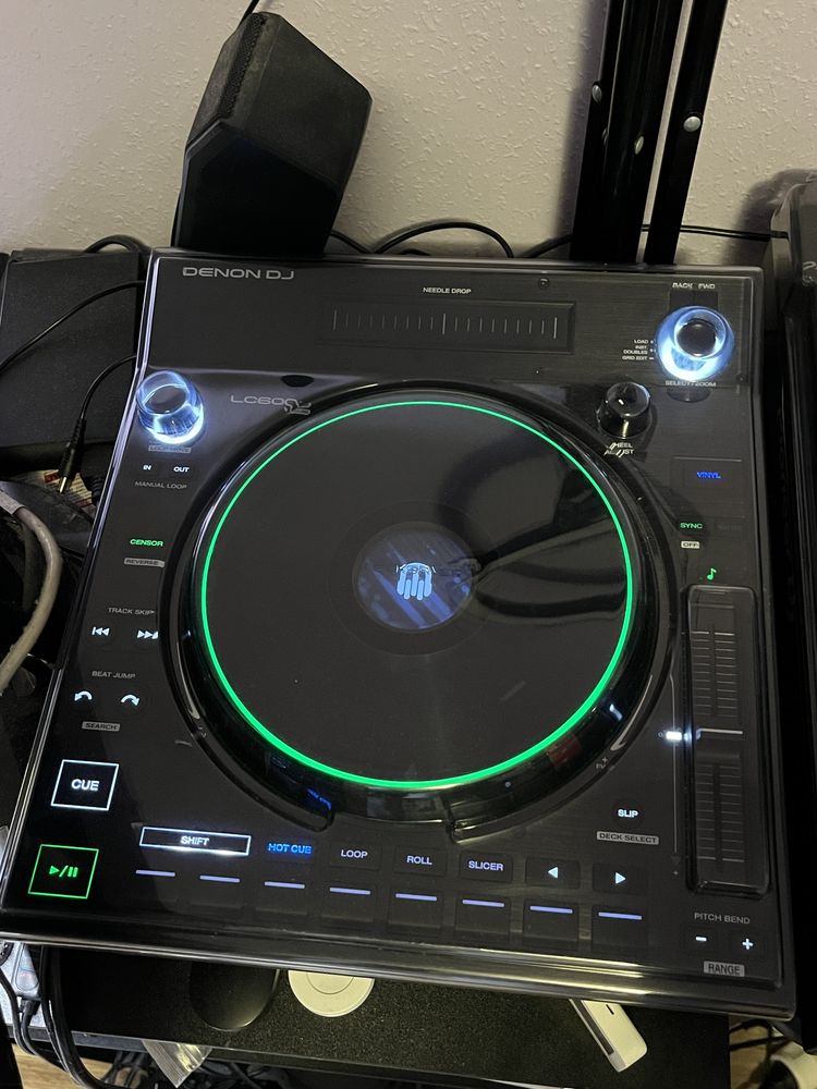 Denon LC6000 i jeden decksaver