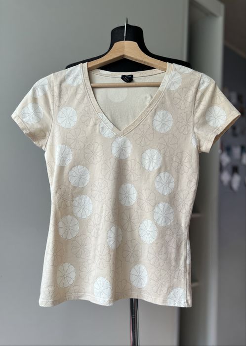 Koszulka damska GAP rozmiar XS serek kwiaty idealna stretch prosta