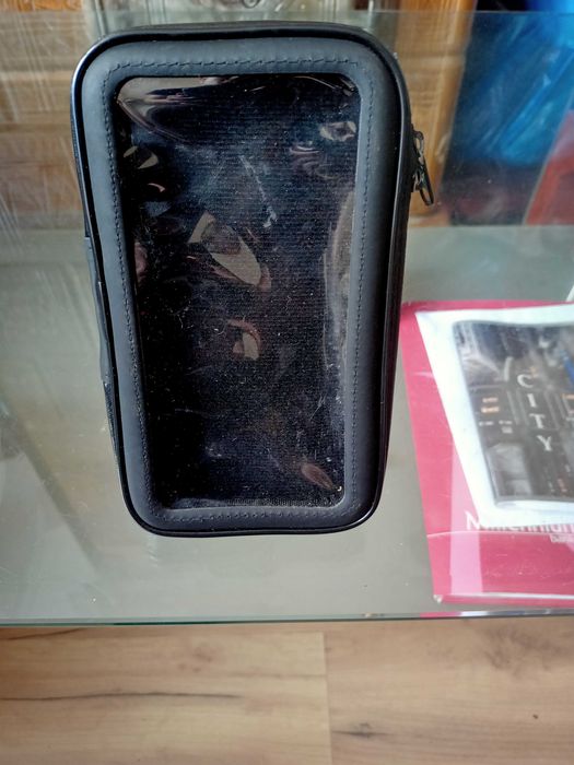 Sprzedam torbę z głowo +uchwyt na telefon