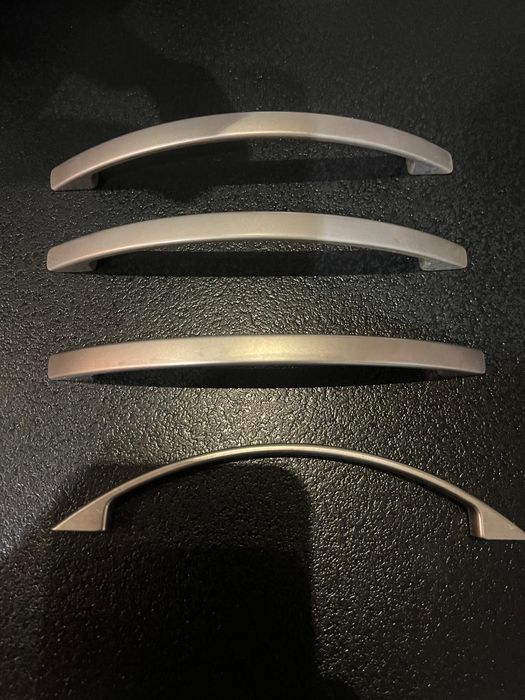 Uchwyty do mebli 21sztuk,13.5cm mierząc rozstaw otworów na śrubki