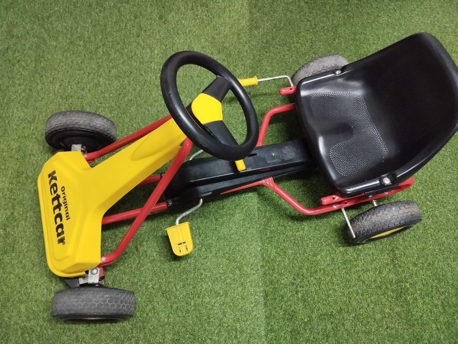 Carro a pedais Kettlet - Kettcar