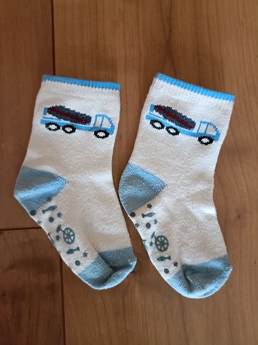 1 Meia Calça + 3 pares de meias - Tamanho 21/23