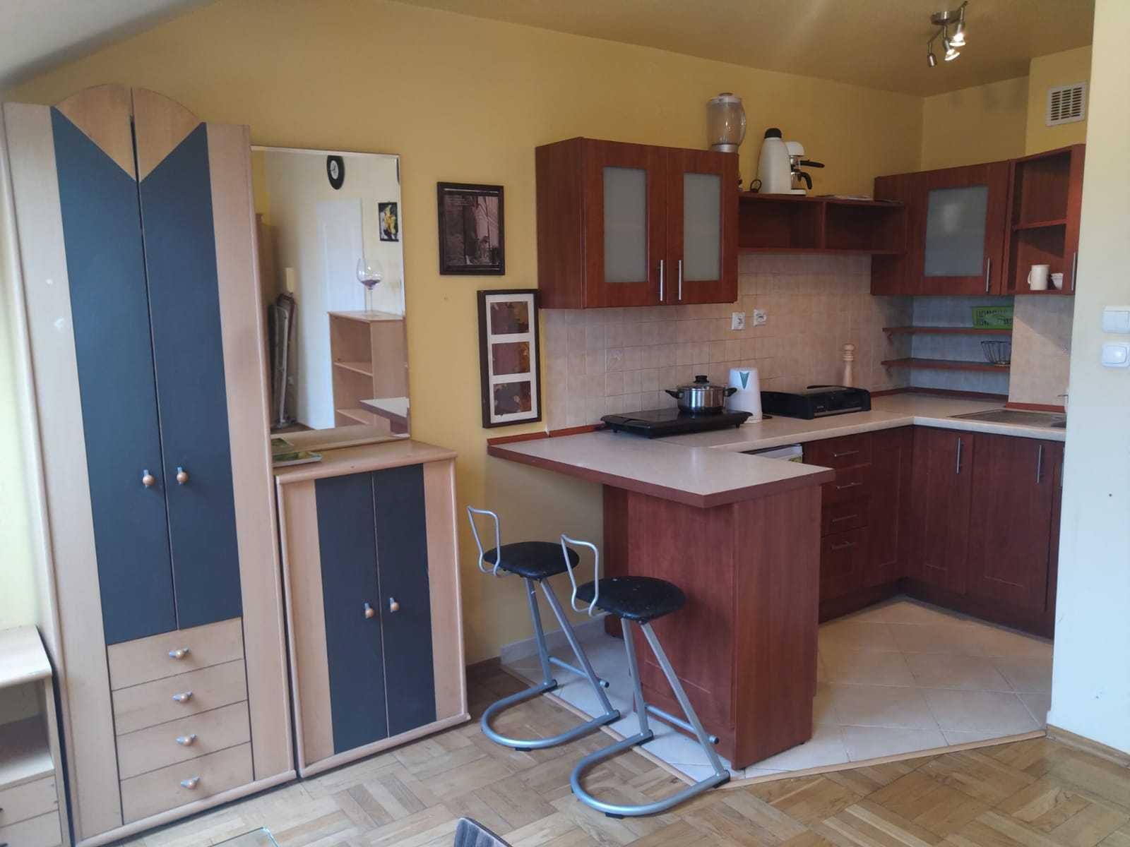 Kawalerka 32 m2 Poręba tylko 2000zł