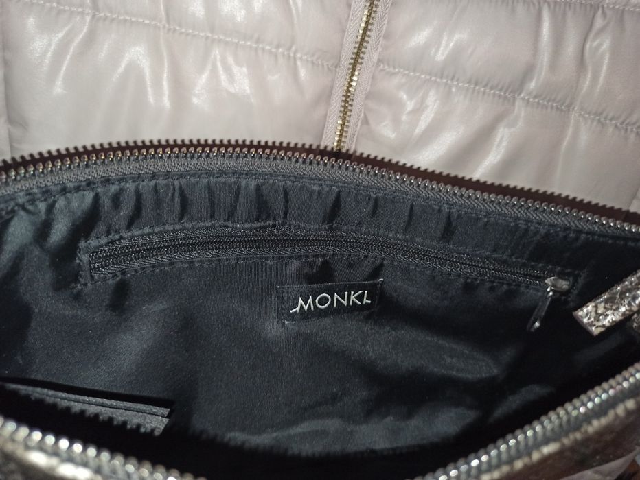 Сумка багет зміїний принт Monki