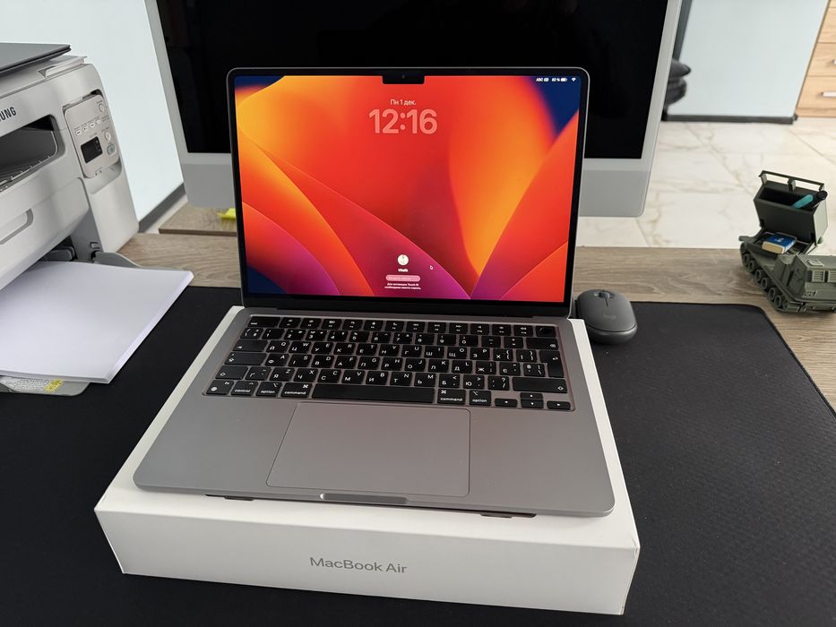 Macbook Air M2 8/256 УКР Официал, идеал