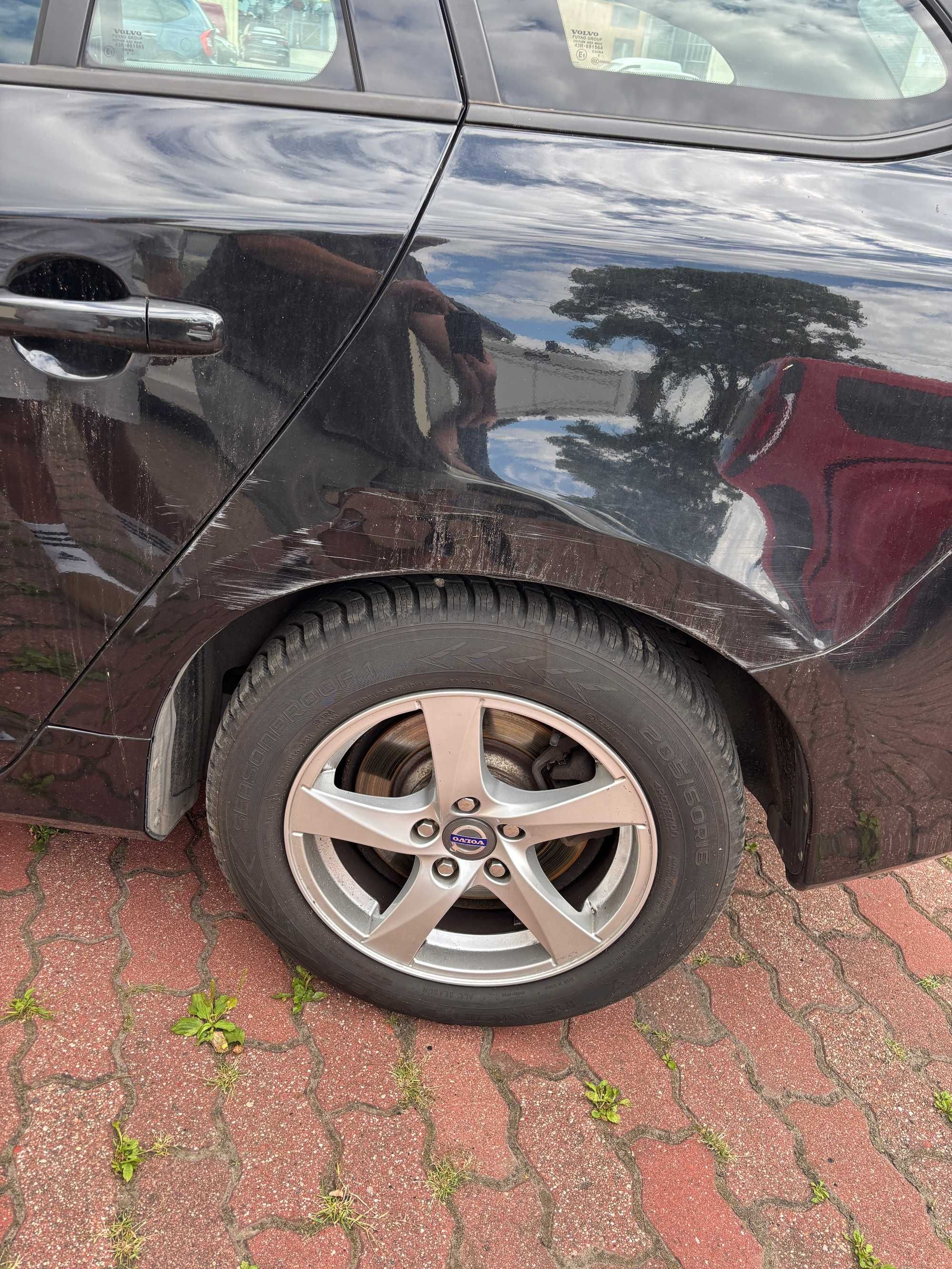 Volvo V60 T3 1.6 150 km 2011r