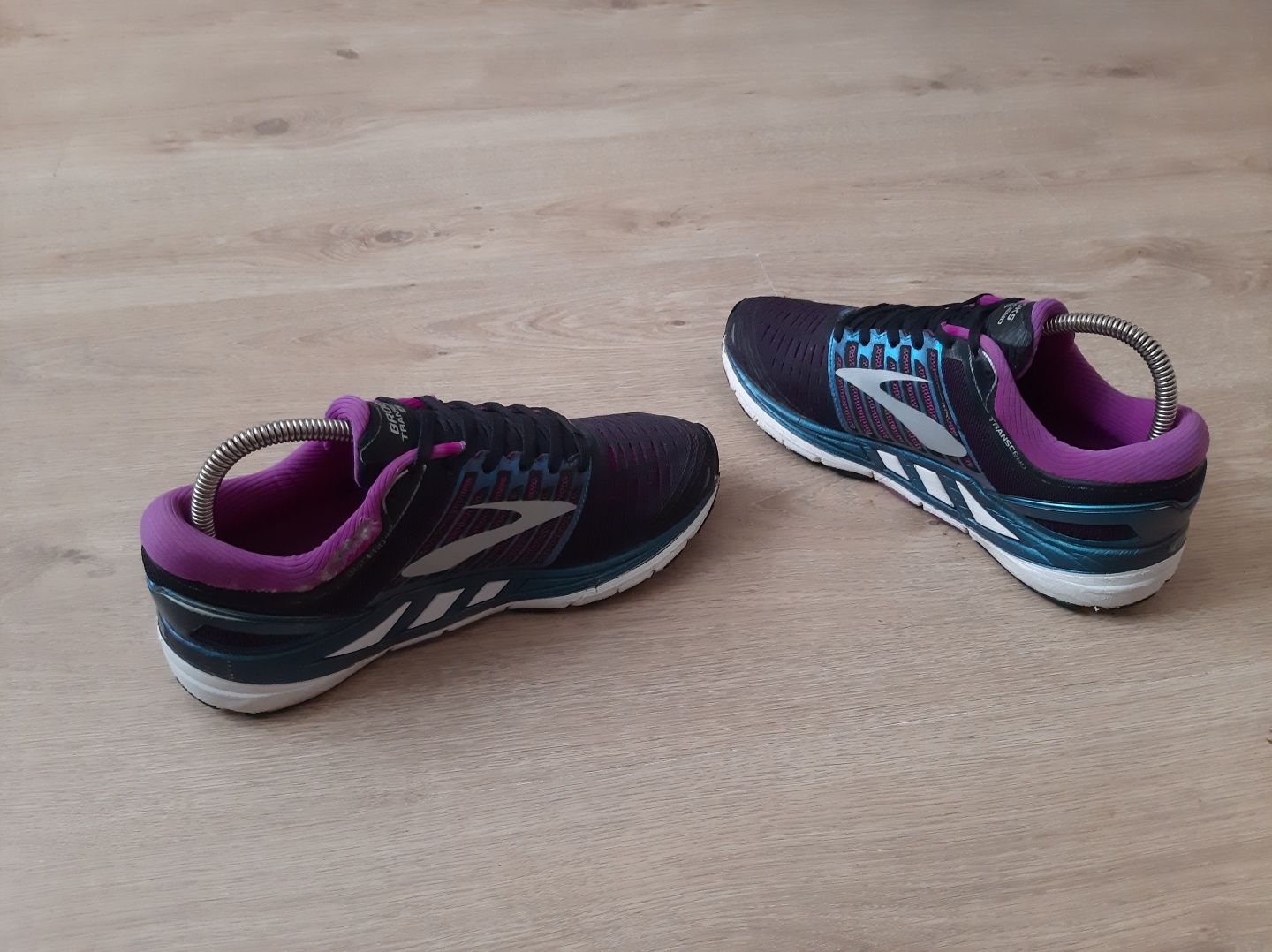 Женские кроссовки Brooks transcend 5 оригинал
