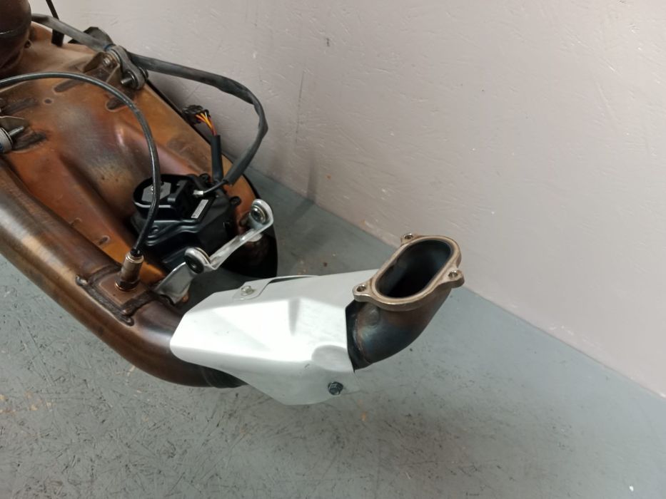 Ducati Streetfighter V2 Katalizator Kolektor wydechowy Tłumik Wydech