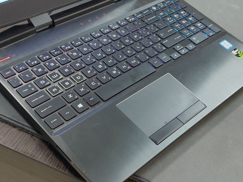 Игровой ноутбук HP Omen 15 GTX1060 6gb i7-8750h